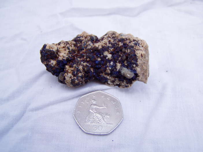 A z u r i t e   s i d e   