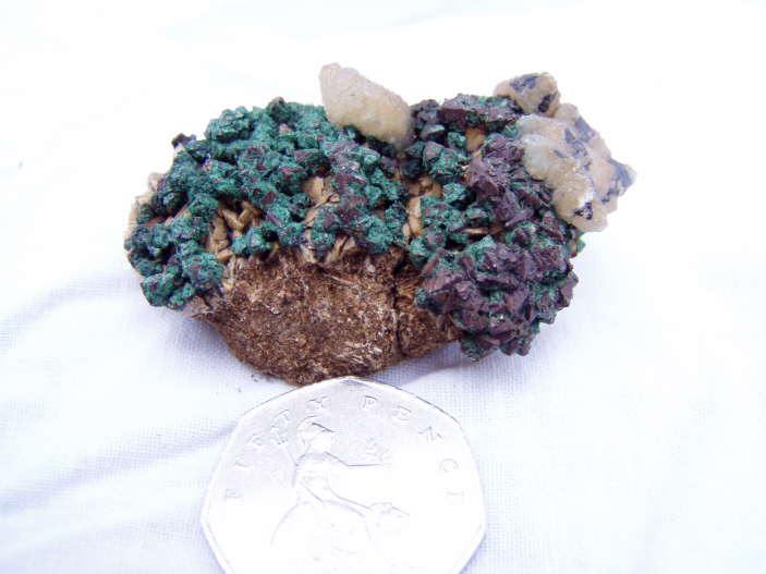 C h a l c o p y r i t e   w i t h   M a l a c h i t e   a l t e r a t i o n s   