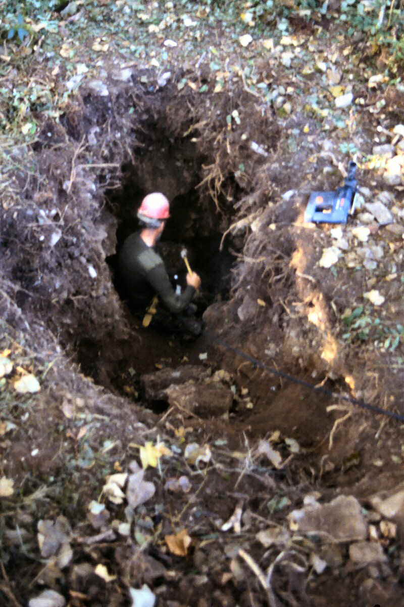 E r i k   g e t t i n g   t o   g r i p s   w i t h   t h e   d i g g i n g   