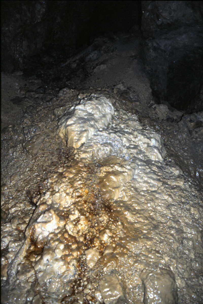c a l c i t e   b e l o w   i c e b r i d g e   